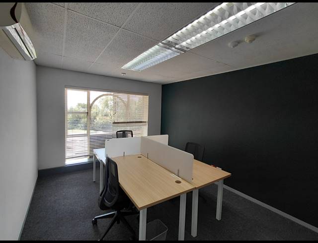 23M² OFFICE TO LET IN BRYANSTON